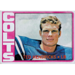 ted hendricks 1972 topps rc Vintage Colts football card featuring player in uniform, highlighting the team logo and player position.